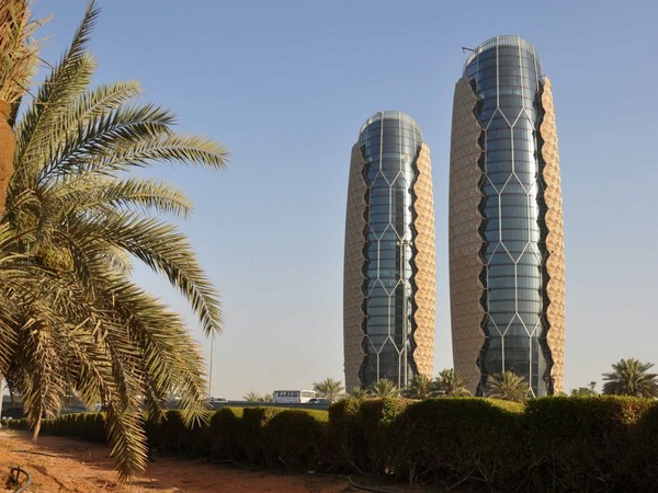 emiraty18